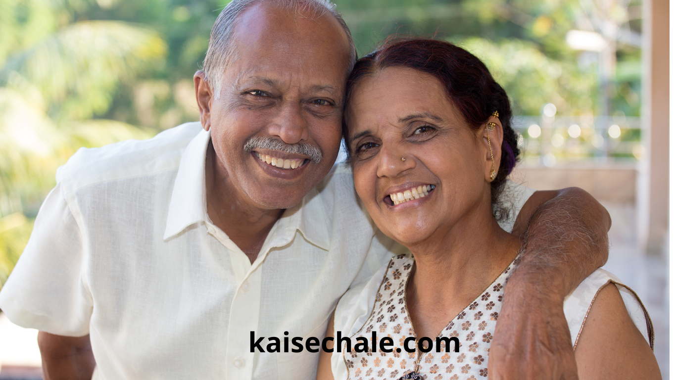 बुजुर्गों के लिए Health Insurance का भारी प्रीमियम: जारी रखें या छोड़ दें? Should Indian Senior Citizens Exit Costly Health Insurance Policies or Continue?
