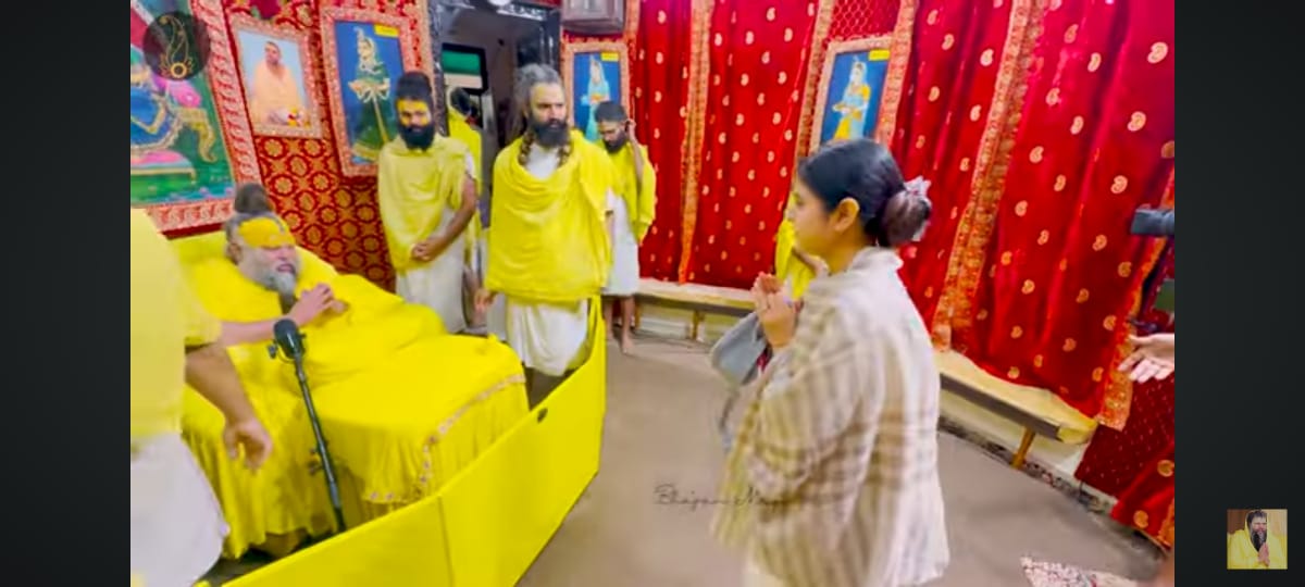देवी चित्रलेखा जी ने महाराज जी से क्या प्रश्न किया ? Bhajan Marg