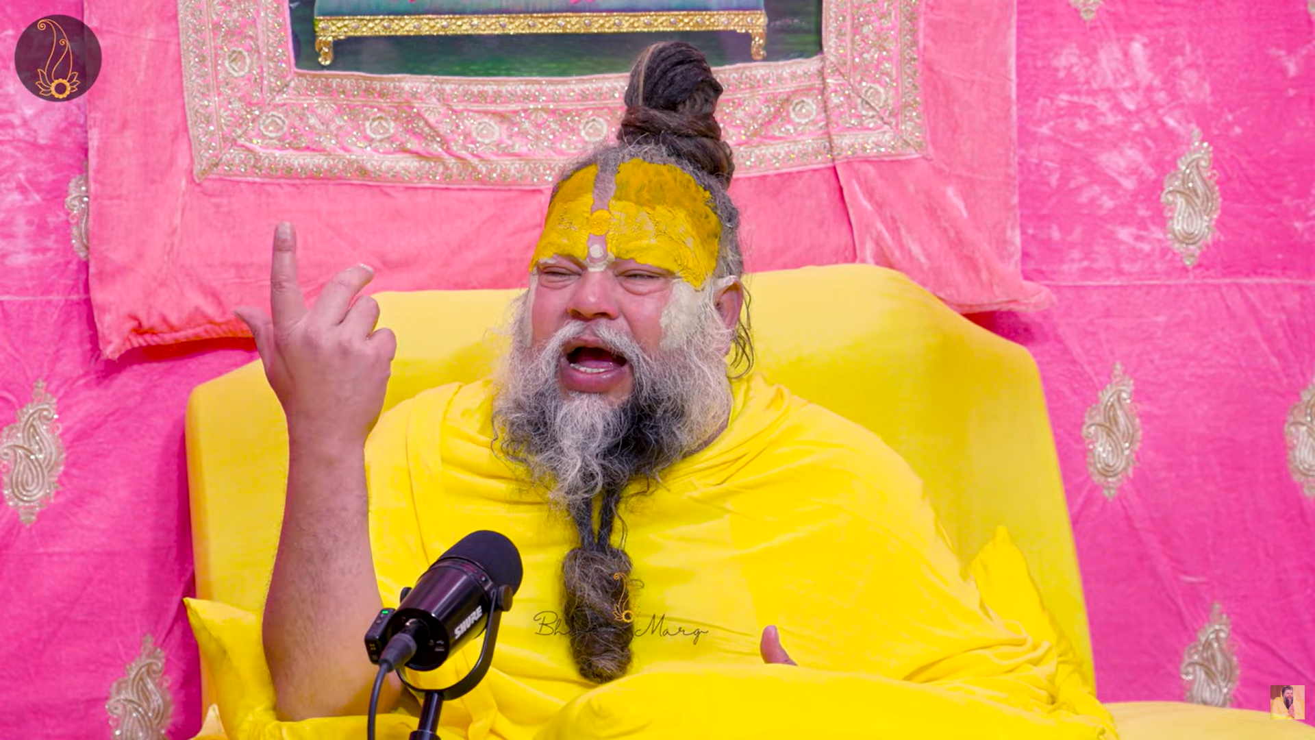 हम जिनको गुरु मानते हों, अगर उनके इष्ट अलग हों तो ऐसे में हम क्या करें? Bhajan Marg