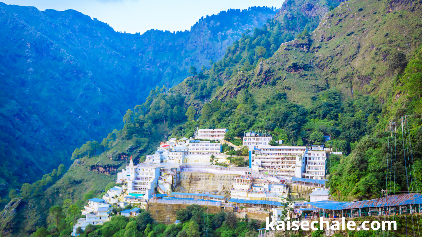 Mata Vaishno Devi Yatra में भारी गिरावट दर्ज, क्यों घट रही श्रद्धालुओं की संख्या ? क्या है वजह?